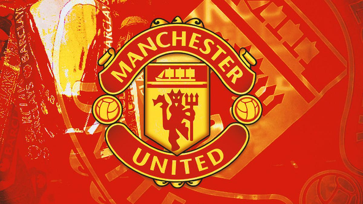 £35 million player is finalizing personal terms to join Manchester United in the next 24 hours.