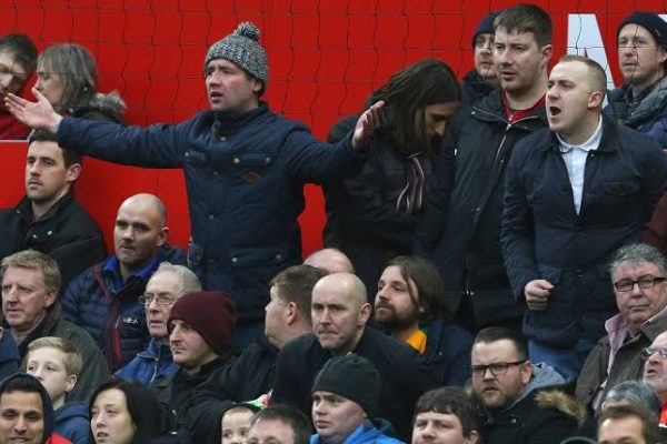 'Never wear that shirt again', 'Actually unbelievable' - Man United fans react to player's display against Man City
